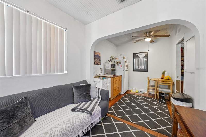 4 bedroom Single Family Residence at 1028 8th Avenue, Oak Villa Sub, St Petersburg — photo 4