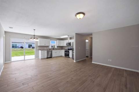 10453 Reims Avenue, Englewood FL - photo 7 of 32