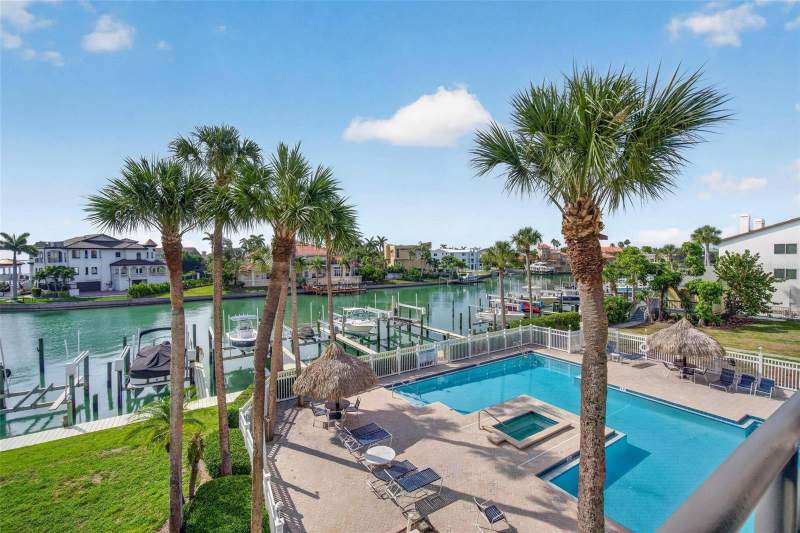 2 bedroom Condominium at 363 Pinellas Bayway #42, Anchor Cove 1 Condo, St Petersburg — photo 5