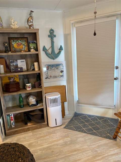 10297 N Lake Drive #79, Largo FL - photo 21 of 33