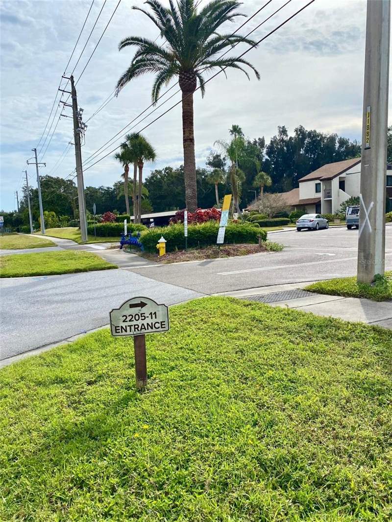 2 bedroom Villa at 2209 Belleair Road #C21, Chateau Belleair Condo, Clearwater — photo 3