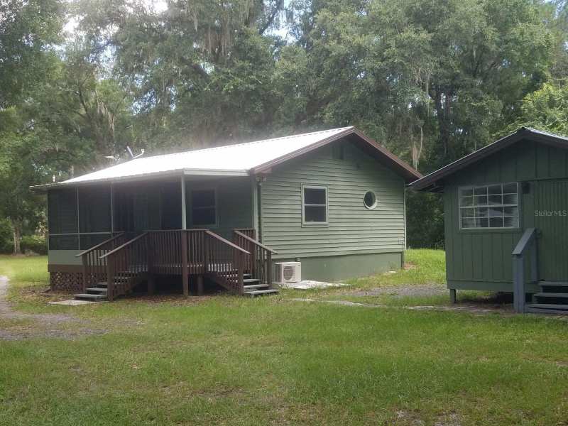 1 bedroom Single Family Residence at 40841 Louise Road, Lee Acres, Umatilla — photo 1