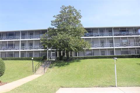 1700 6Th Street #B23, starter home for sale in Winter Haven