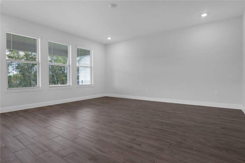 5 bedroom Single Family Residence at 11821 SHINE VIEW LANE, WATERLEIGH, WINTER GARDEN — photo 4