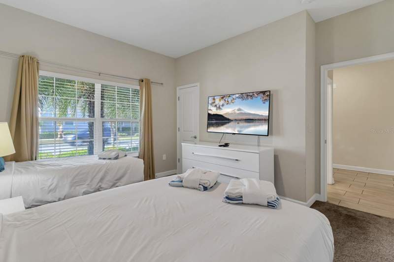 4 bedroom Townhouse at 4914 Windermere Avenue, Storey Lake Ph 3, Kissimmee — photo 5