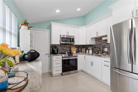 10112 Enchanted Oaks Court, Tampa FL - photo 20 of 36
