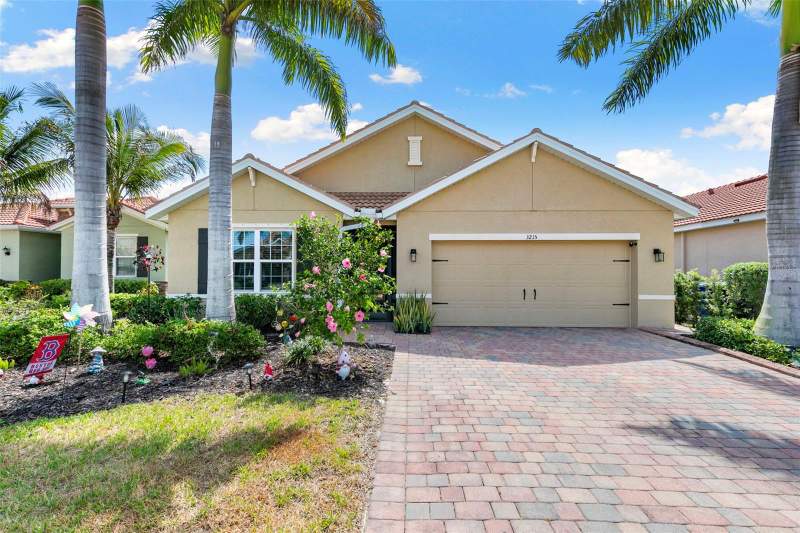 4 bedroom Single Family Residence at 3215 Birchin Lane, Lindsford Ph 2A, Fort Myers — photo 2