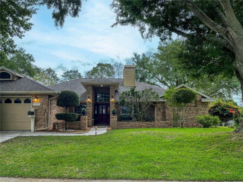 3 bedroom Single Family Residence at 15052 Green Valley Boulevard, Village Green, Clermont — photo 1