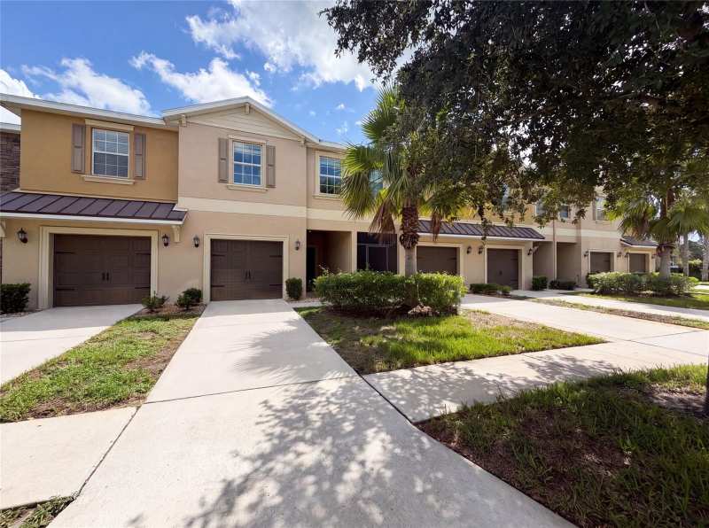 3 bedroom Townhouse at 13717 Rosette Road, Verandah Twnhms, Hudson — photo 1