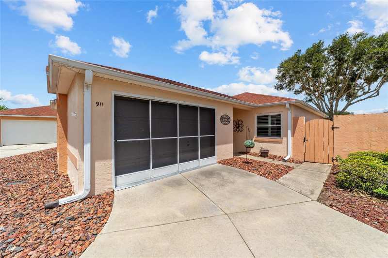 2 bedroom Villa at 911 Medira Drive, Orange Blossom Garden, Lady Lake — photo 1