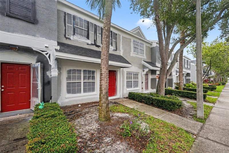 2 bedroom Townhouse at 366 Countryside Key Boulevard, Countryside Key, Oldsmar — photo 2