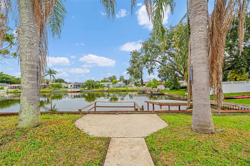 3 bedroom Single Family Residence at 4036 Sunray Drive, Aloha Gardens, Holiday — photo 3