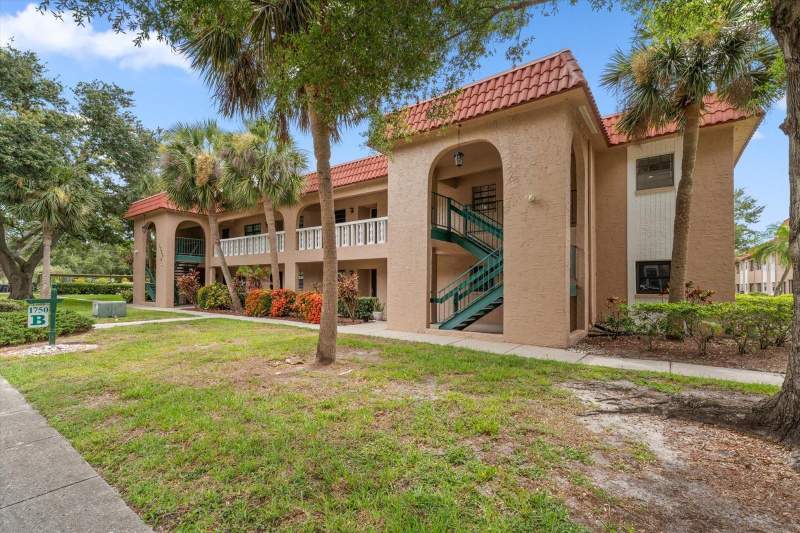 2 bedroom Condominium at 1750 Belleair Forest Drive #B8, Bel-Forest Manor Condo, Belleair — photo 2
