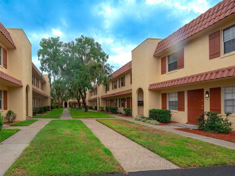 Leesburg Spanish Oaks Condo