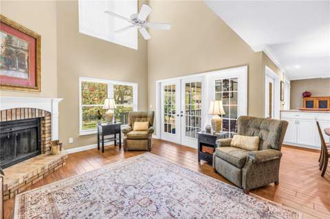 812 Amelia Court, St Petersburg FL - photo 6 of 6