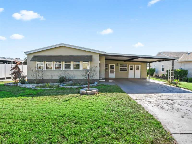 2 bedroom Manufactured Home at 1514 Hillcrest Drive, Lady Lake Orange Blossom Gardens Unit 10, Lady Lake — photo 1