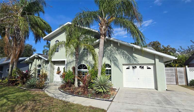 Golden Gateway Homes