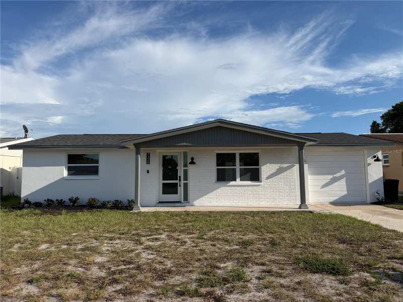 2 bedroom Single Family Residence at 7220 Fox Hollow Drive, Regency Park, Port Richey — photo 1