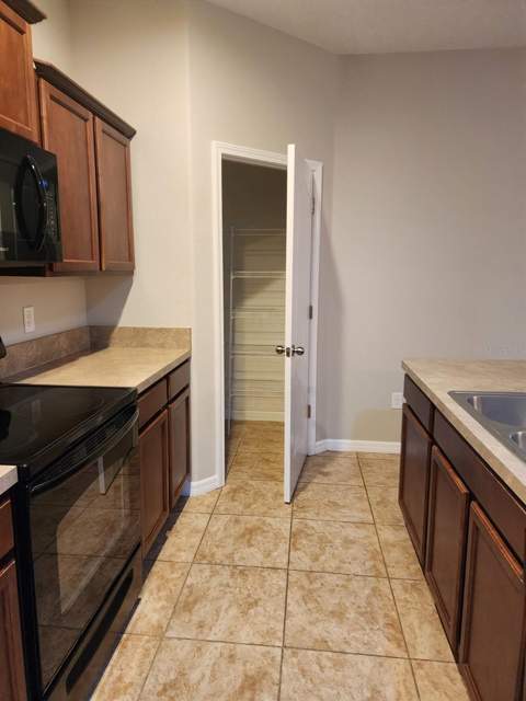 2765 Carrickton Circle, Orlando FL - photo 7 of 39