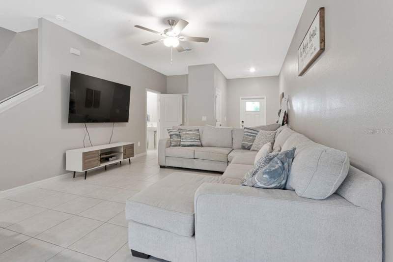 3 bedroom Townhouse at 6283 Shiner Street, The Townes At Lake Thomas, Land O Lakes — photo 5