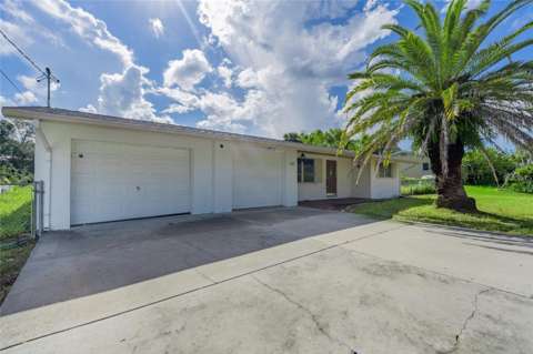 605 Barnes Parkway, waterfront for sale in Nokomis