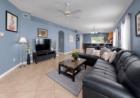 7746 Carriage Pointe Drive, Gibsonton FL - photo 7 of 24