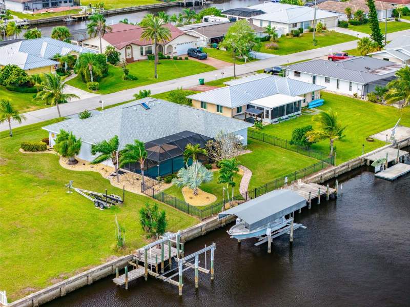 3 bedroom Single Family Residence at 110 Leland Street, Port Charlotte Sec 83, Port Charlotte — photo 2