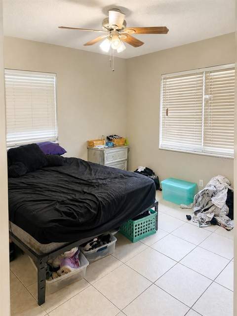 712 N Castle Court, Tampa FL - photo 9 of 13