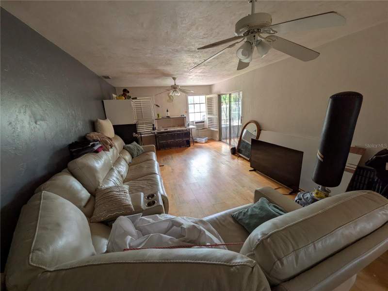 2 bedroom Single Family Residence at 7167 Columbia Circle, Wildwood Add, Fort Myers — photo 3