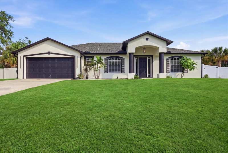 4 bedroom Single Family Residence at 281 Pembroke Drive, Port Charlotte Sec 030, Port Charlotte — photo 1
