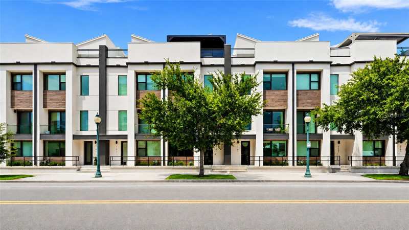 3 bedroom Townhouse at 2187 Main Street, School Ave Townhomes Inc Aka Artisian On Main, Sarasota — photo 1