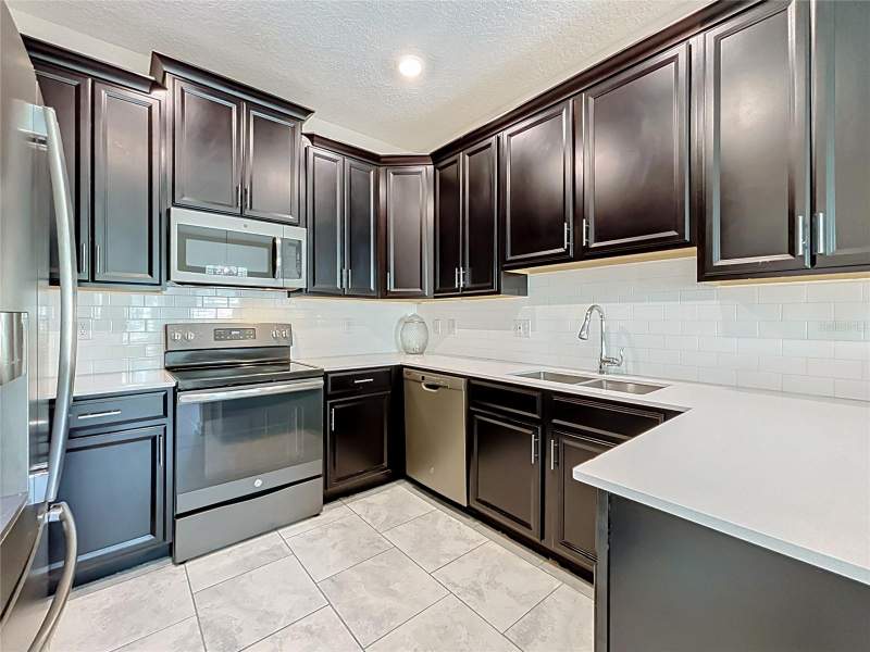 2 bedroom Townhouse at 1051 Quaker Ridge Lane, Stoneybrook South North Prcl Ph 2, Davenport — photo 4