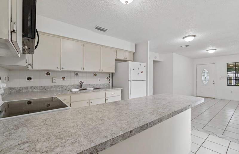 3 bedroom Single Family Residence at 7516 N Cortez Street, Pinecrest Villa Add 3, Tampa — photo 4