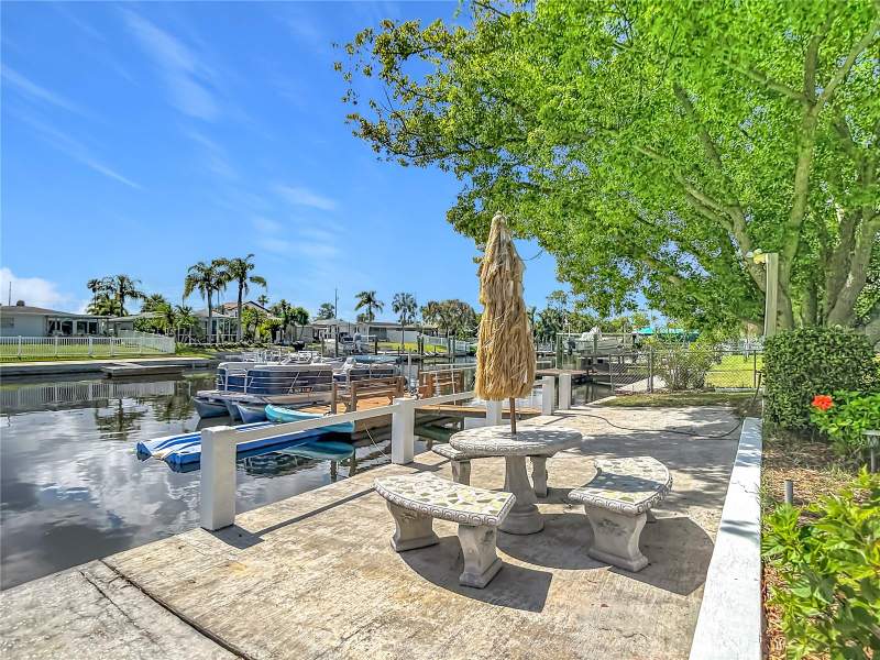 3 bedroom Single Family Residence at 4237 Headsail Drive, Flor A Mar, New Port Richey — photo 2