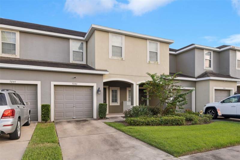 3 bedroom Townhouse at 7046 Towne Lake Road, Oak Creek Prcl 3, Riverview — photo 3