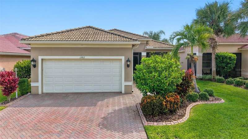 3 bedroom Single Family Residence at 15917 Cobble Mill Drive, Valencia Lakes Ph 2, Wimauma — photo 1