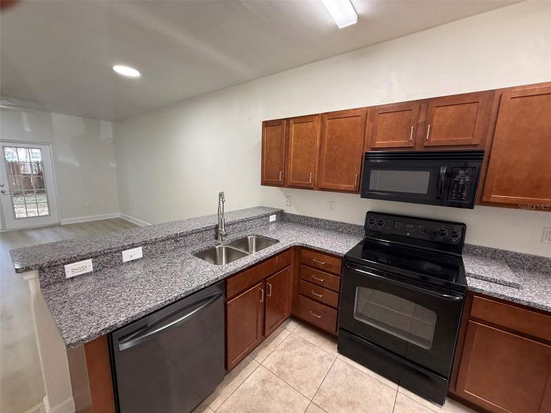 2 bedroom Condominium at 2945 SW 35th Place #132, Woods Edge Condo, Gainesville — photo 2