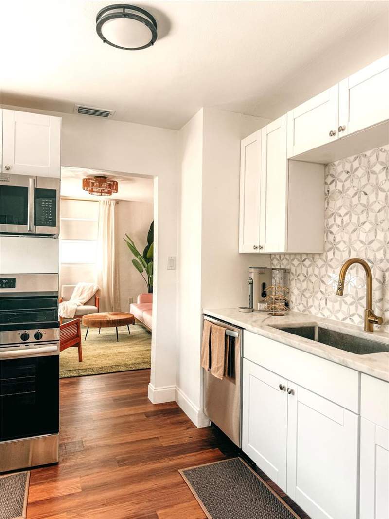 5 bedroom Single Family Residence at 107 4th Avenue, Morey Beach, St Pete Beach — photo 2