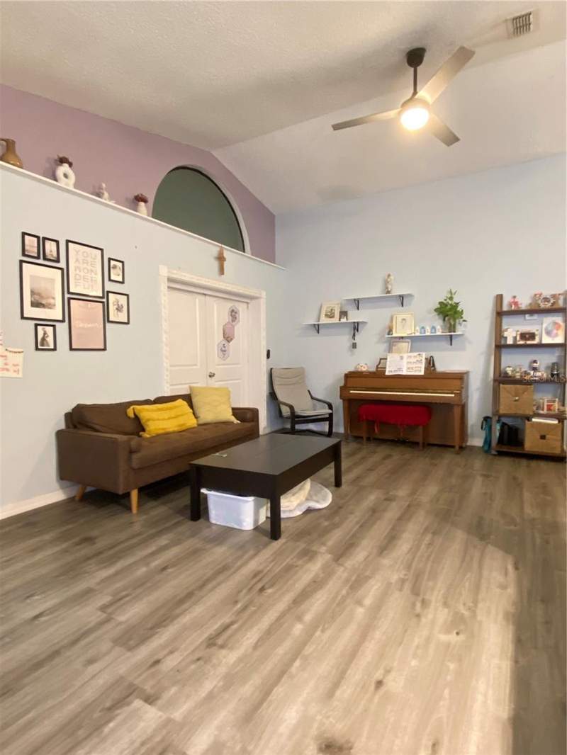 3 bedroom Single Family Residence at 2419 Pewter Court, Hunters Creek Tr 150 Ph 01, Orlando — photo 5