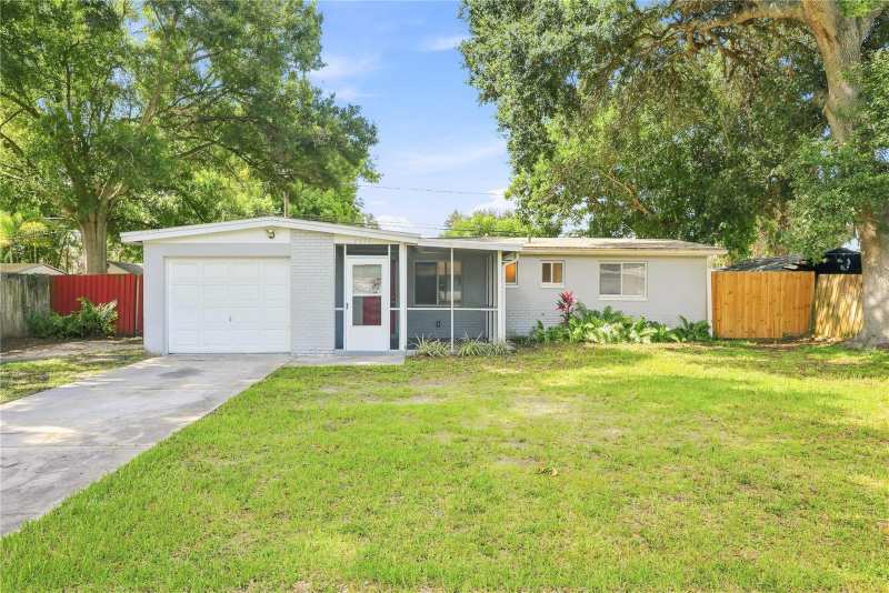 3 bedroom Single Family Residence at 8836 79th Place, Lakeside Gardens, Seminole — photo 1