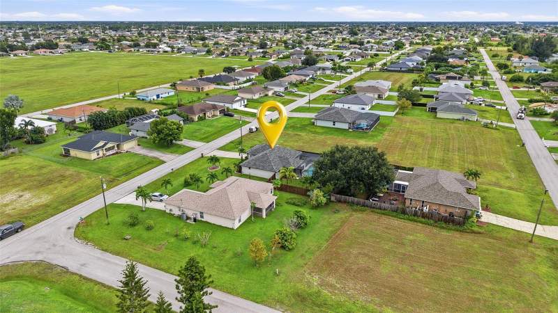 3 bedroom Single Family Residence at 304 NE 20th Terrace, Cape Coral, Cape Coral — photo 4