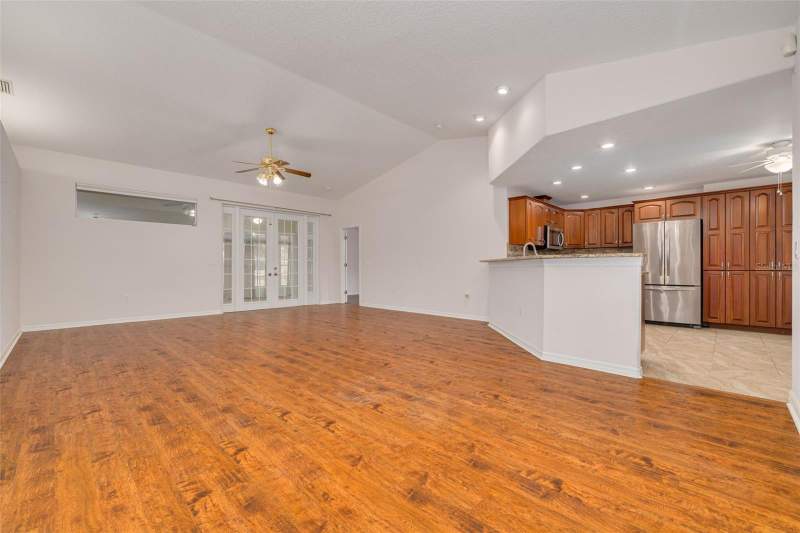 3 bedroom Single Family Residence at 2102 Bradford Street, Bradford Manor, Clearwater — photo 5