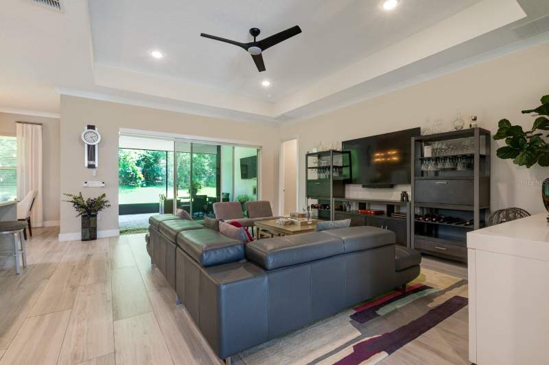4 bedroom Single Family Residence at 25962 High Hampton Circle, Heathrow Country Estate, Sorrento — photo 4
