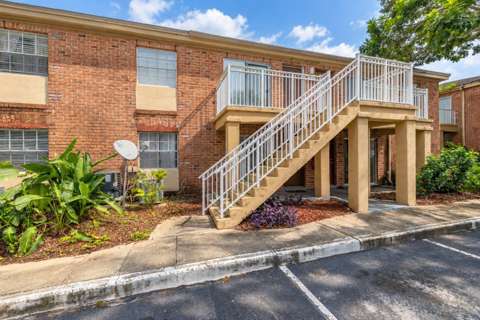 484 Banyon Tree Circle #100, starter home for sale in Maitland
