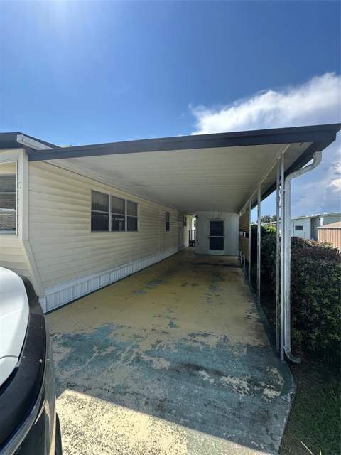 37528 Attica Avenue, Zephyrhills FL - photo 9 of 28