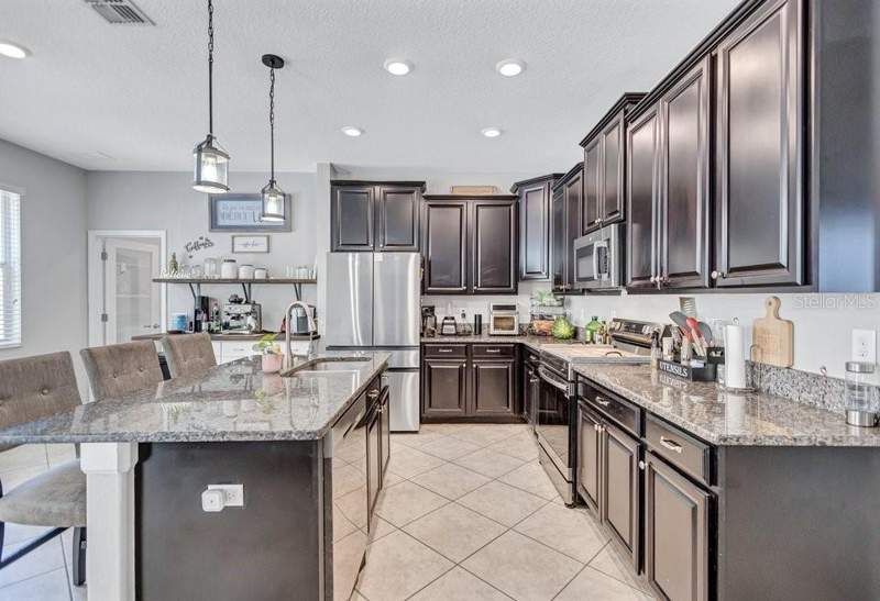 5 bedroom Single Family Residence at 11911 Twilight Darner Place, Enclave At Boyette Ph 2, Riverview — photo 3