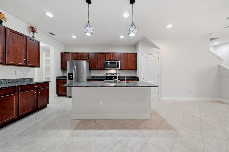 3 bedroom Townhouse at 11752 Cambium Crown Drive, Boyette Park Ph 1/A 1/B 1/D, Riverview — photo 5