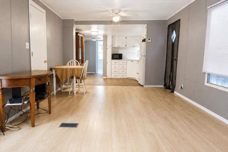 2 bedroom Mobile Home at 980 7th Street #71, Lake Placid M/H Park Unrec, Largo — photo 5