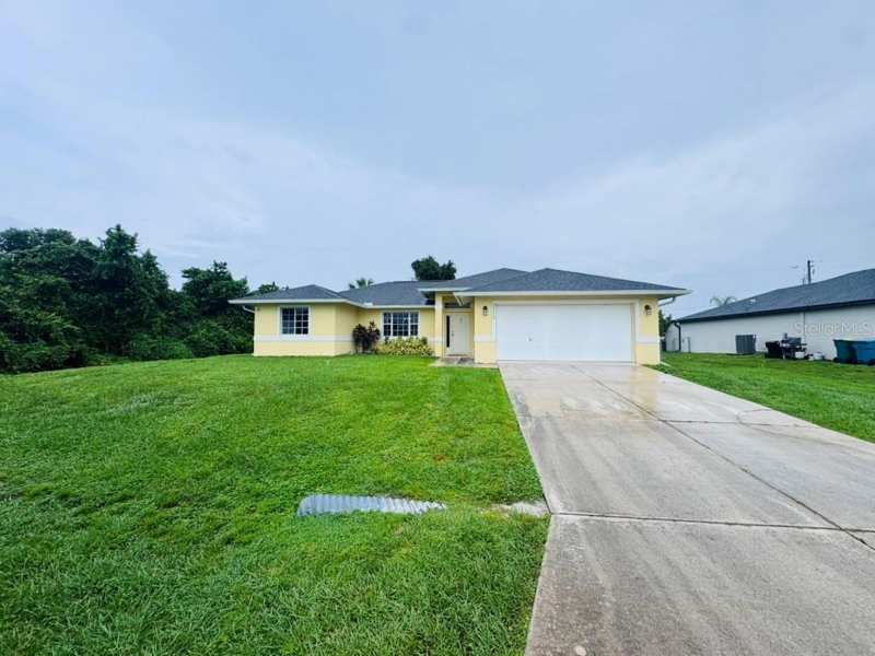 3 bedroom Single Family Residence at 22278 Priscilla Avenue, Port Charlotte Sec 050, Port Charlotte — photo 1