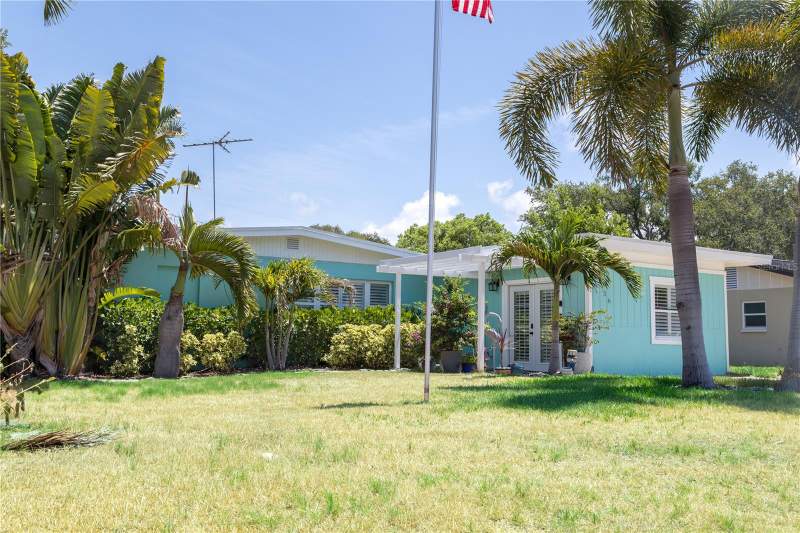 2 bedroom Single Family Residence at 136 Maryland Avenue, Crystal Beach Rev, Palm Harbor — photo 2